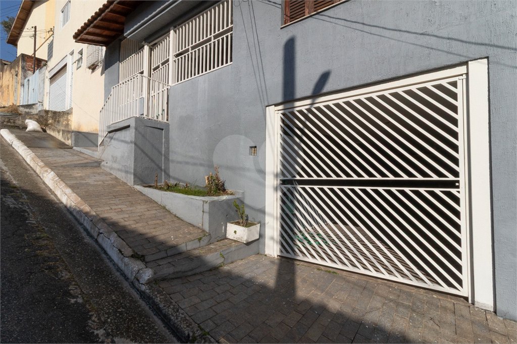Casa à venda com 3 quartos, sendo 1 suíte, em Chora Menino, São Paulo, SP