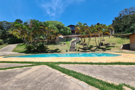 Chácara à venda com 4 quartos, sendo 2 suítes, em Parque Valinhos, Valinhos, SP