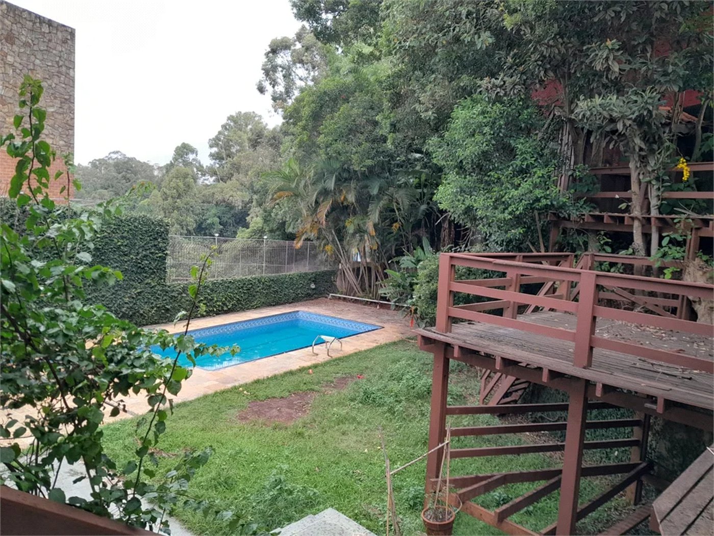 Sobrado à venda com 6 quartos, sendo 3 suítes,  em Rolinópolis, São Paulo, SP
