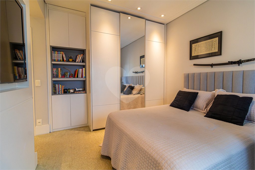 Apartamento à venda com 4 suítes em Campo Belo, São Paulo, SP
