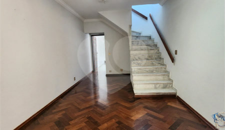 Sobrado à venda com 3 quartos, sendo 1 suíte,  em Vila Constança, São Paulo, SP