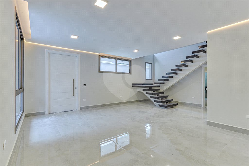 Casa à venda com 4 suítes no condomínio Carmen, São Paulo - SP
