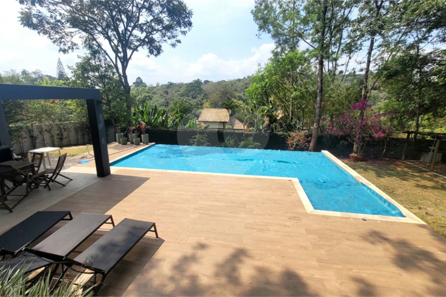 Casa à venda ou para alugar com 4 quartos, sendo 2 suítes, no condomínio Cantareira, Mairiporã - SP