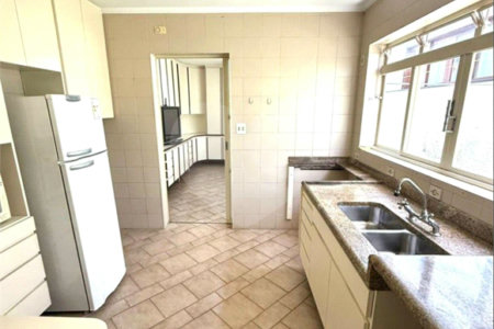 Casa à venda com 5 quartos, sendo 3 suítes,  em Jardim Leonor, São Paulo, SP