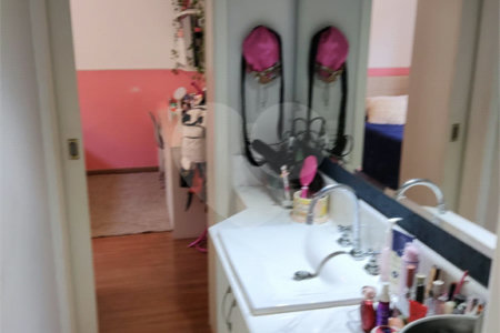 Casa à venda com 3 quartos, sendo 1 suíte,  no condomínio Residencial Jardim das Palmeiras, Vinhedo - SP
