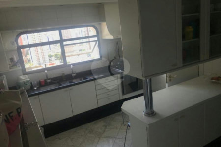 Apartamento à venda com 5 quartos, sendo 3 suítes, em Vila Gomes Cardim, São Paulo, SP