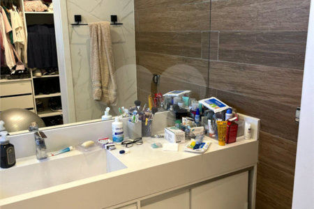 Casa à venda com 3 suítes no condomínio Vila Hipica Ii, Vinhedo - SP