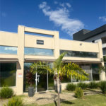 Casa à venda ou para alugar com 2 quartos, sendo 4 suítes, no condomínio Residencial Jardim Bréscia, Indaiatuba - SP