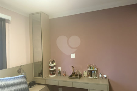 Apartamento à venda com 3 quartos, sendo 1 suíte, em Vila Gomes Cardim, São Paulo, SP
