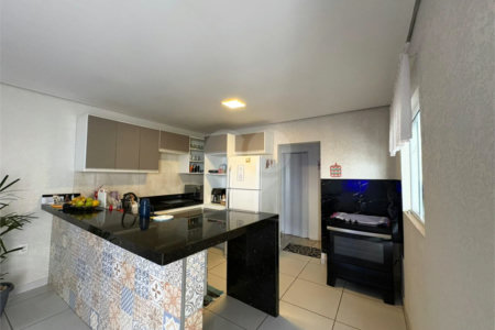 Casa à venda com 2 quartos, sendo 1 suíte,  em Portal dos Pinheiros Iii, Itapetininga, SP