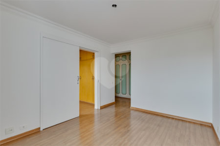 Apartamento à venda com 4 suítes em Campo Belo, São Paulo, SP