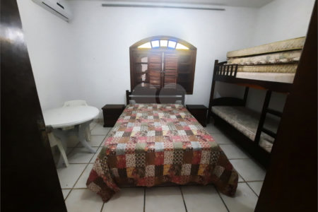 Casa à venda com 3 quartos, sendo 1 suíte,  em Jardim Aruan, Caraguatatuba, SP