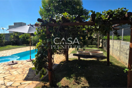 Casa em condomínio à venda ou para alugar com 3 quartos, sendo 1 suíte, em Village da Serra, Araçoiaba da Serra, SP