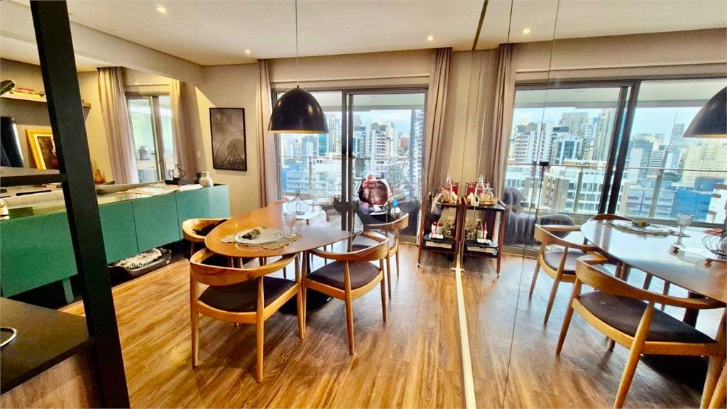 Apartamento Vila Nova Conceição 153M2, 2 suítes, 2 vagas para locação ou venda, porteira fechada
