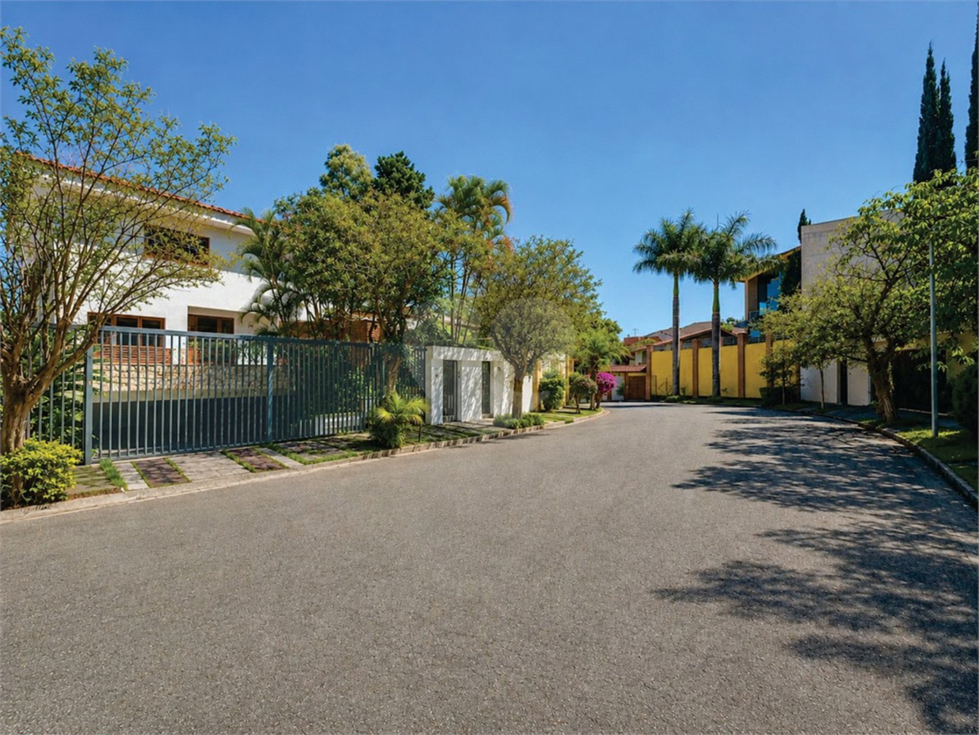 Casa à venda com 5 quartos, sendo 4 suítes, em Parque dos Príncipes, São Paulo, SP