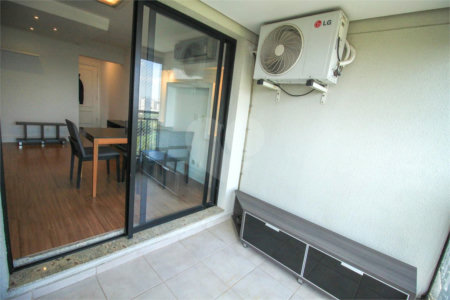 Apartamento à venda com 3 quartos, sendo 1 suíte,  em Mooca, São Paulo, SP