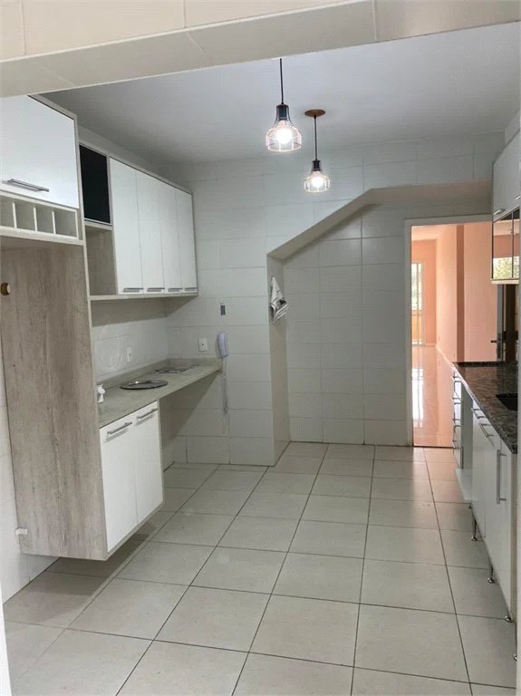 Apartamento à venda com 4 quartos, sendo 2 suítes,  em Paraíso do Morumbi, São Paulo, SP