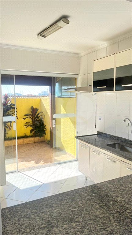 Sobrado à venda com 2 quartos no condomínio Refugio Canta Galo, Cotia - SP