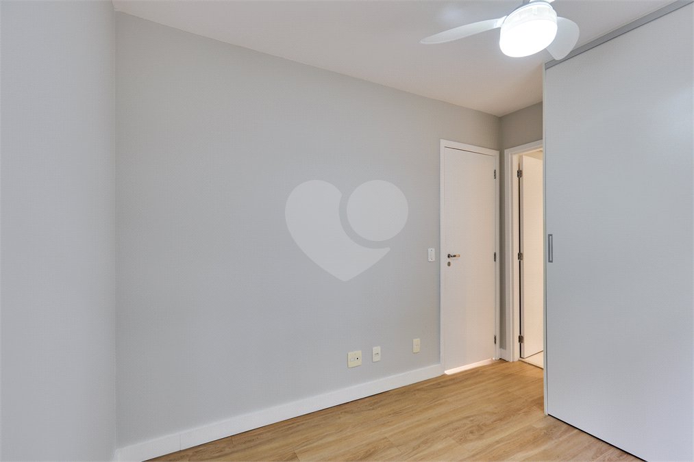 Apartamento à venda com 4 quartos, sendo 3 suítes, em Granja Julieta, São Paulo, SP
