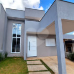 Casa à venda com 3 quartos, sendo 1 suíte, no condomínio Horto Florestal Villagio, Sorocaba - SP