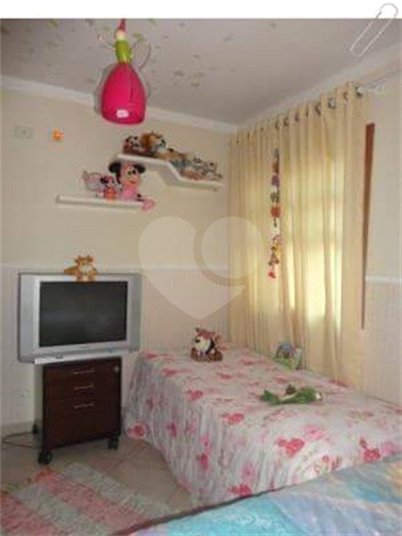 Casa à venda com 3 quartos, sendo 1 suíte,  em Parque Monte Alegre, Taboão da Serra, SP