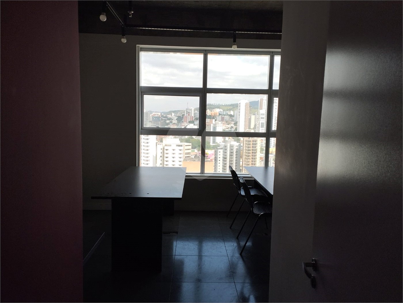 Sala à venda em Chácara Urbana, Jundiaí, SP