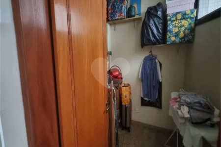 Sobrado à Venda na Aclimação - 150 m² - 2 Salas, 3 Dorms, 2 Vagas.