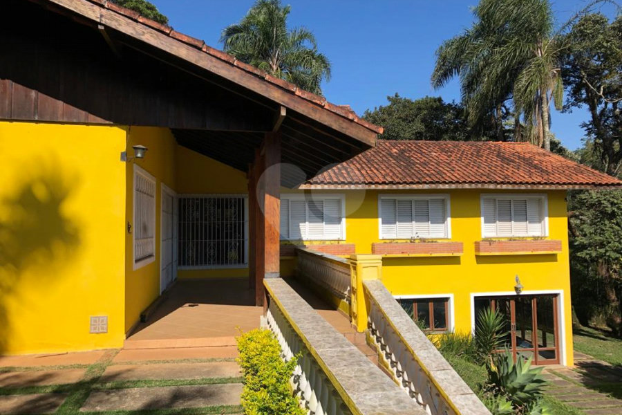 Casa Térrea à venda com 4 quartos, sendo 2 suítes, em Roseira, Mairiporã, SP