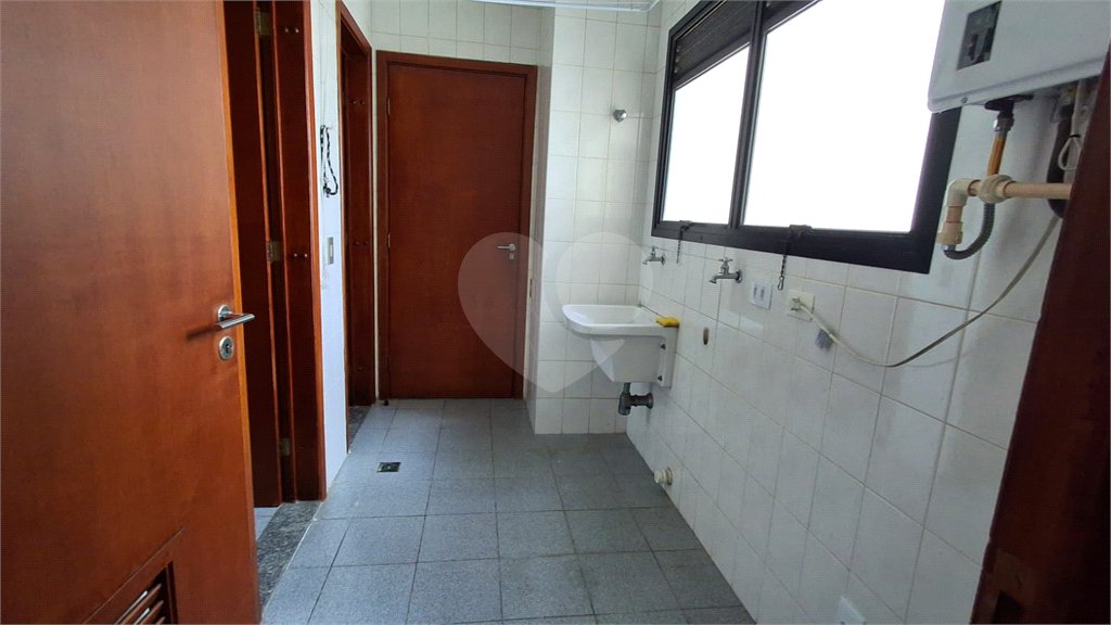 Apartamento para alugar com 3 quartos, sendo 1 suíte, em Brooklin, São Paulo, SP