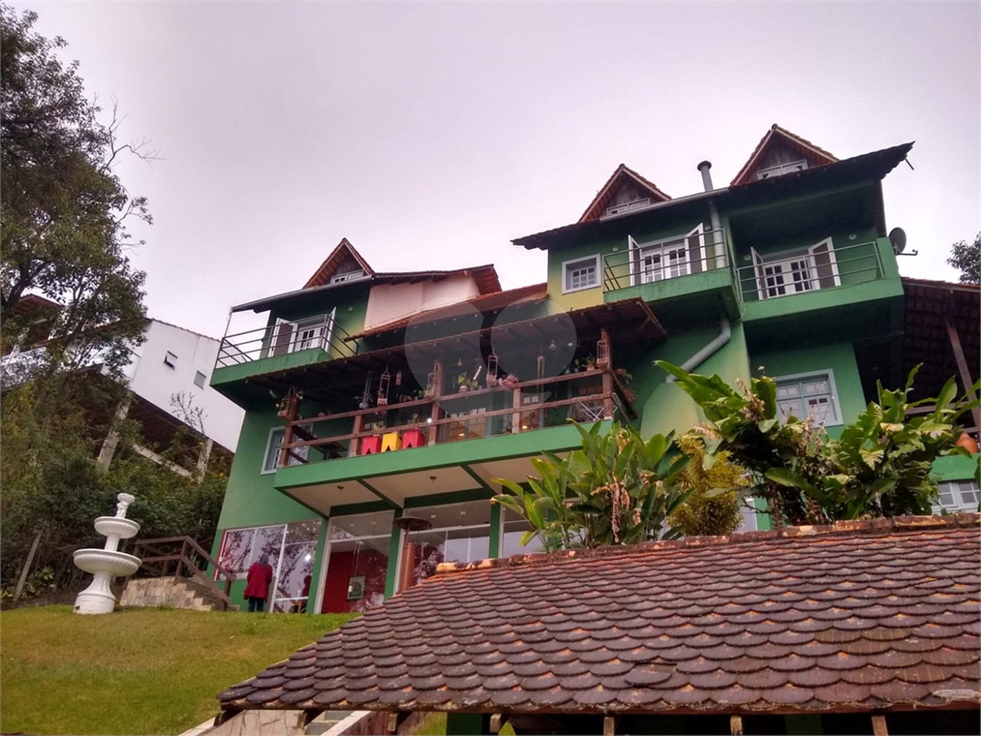 Casa à venda com 4 suítes no condomínio Alpes da Cantareira, Mairiporã - SP