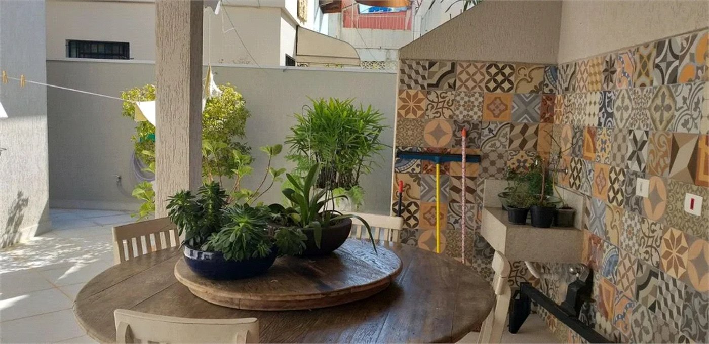 Casa à venda com 4 quartos, sendo 3 suítes, em Jardim Bonfiglioli, São Paulo, SP