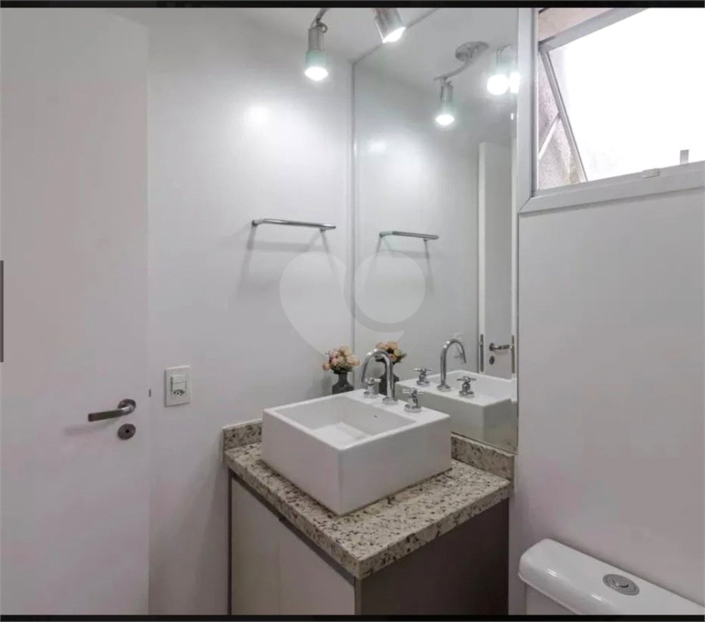 Apartamento à venda com 2 quartos, sendo 1 suíte,  em Vila Andrade, São Paulo, SP