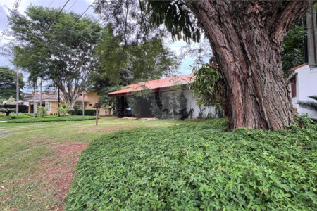 Casa à venda com 4 quartos, sendo 2 suítes,  no condomínio Vivendas do Lago, Sorocaba - SP