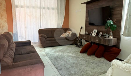 Casa à venda com 3 quartos, sendo 1 suíte,  no condomínio Jd Portugal, Sorocaba - SP