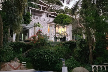 Casa para alugar com 4 suítes no condomínio Alpes da Cantareira, Mairiporã - SP