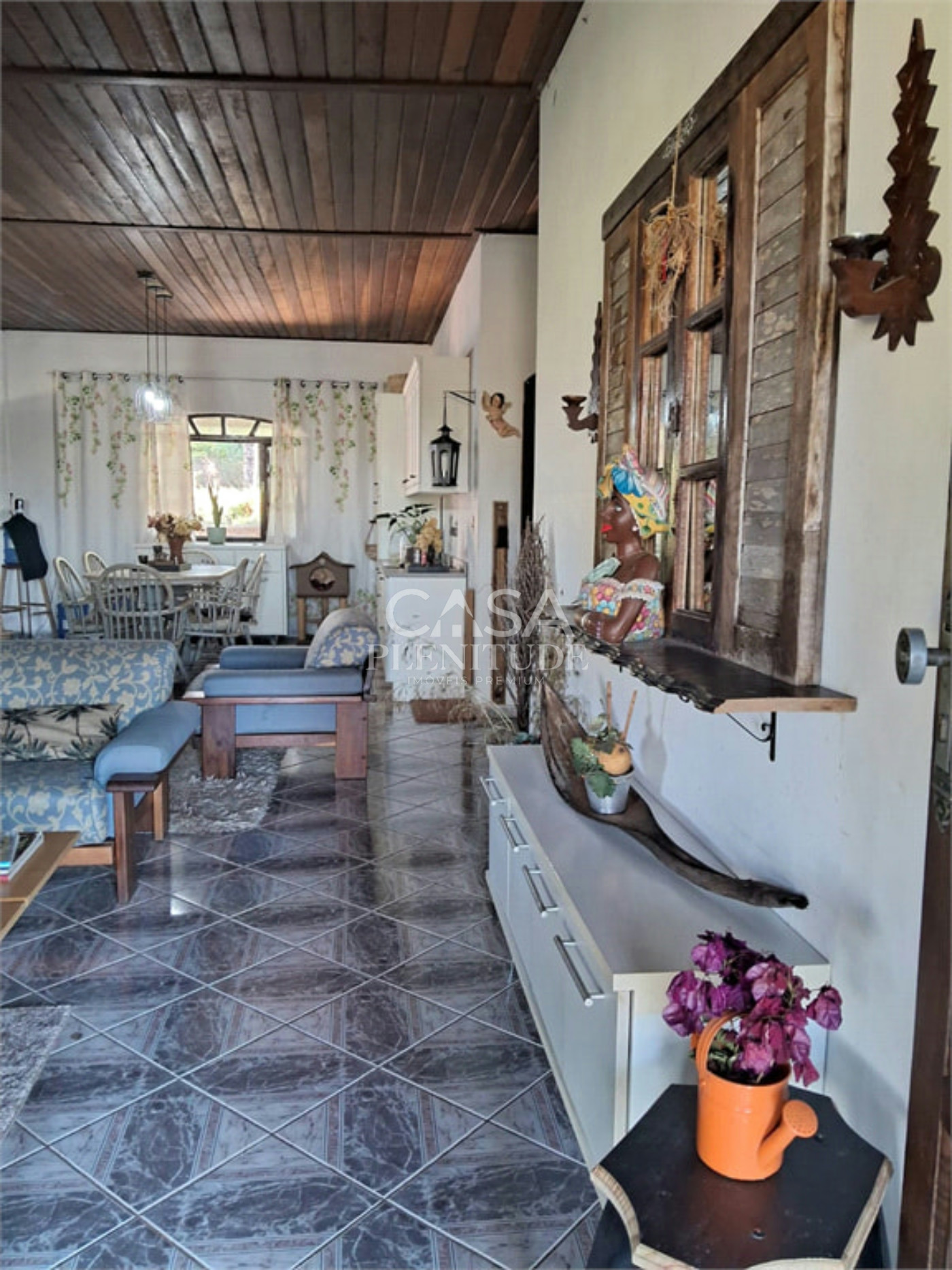 Chácara à venda com 4 quartos, sendo 1 suíte, em Zona Rural, Porangaba, SP
