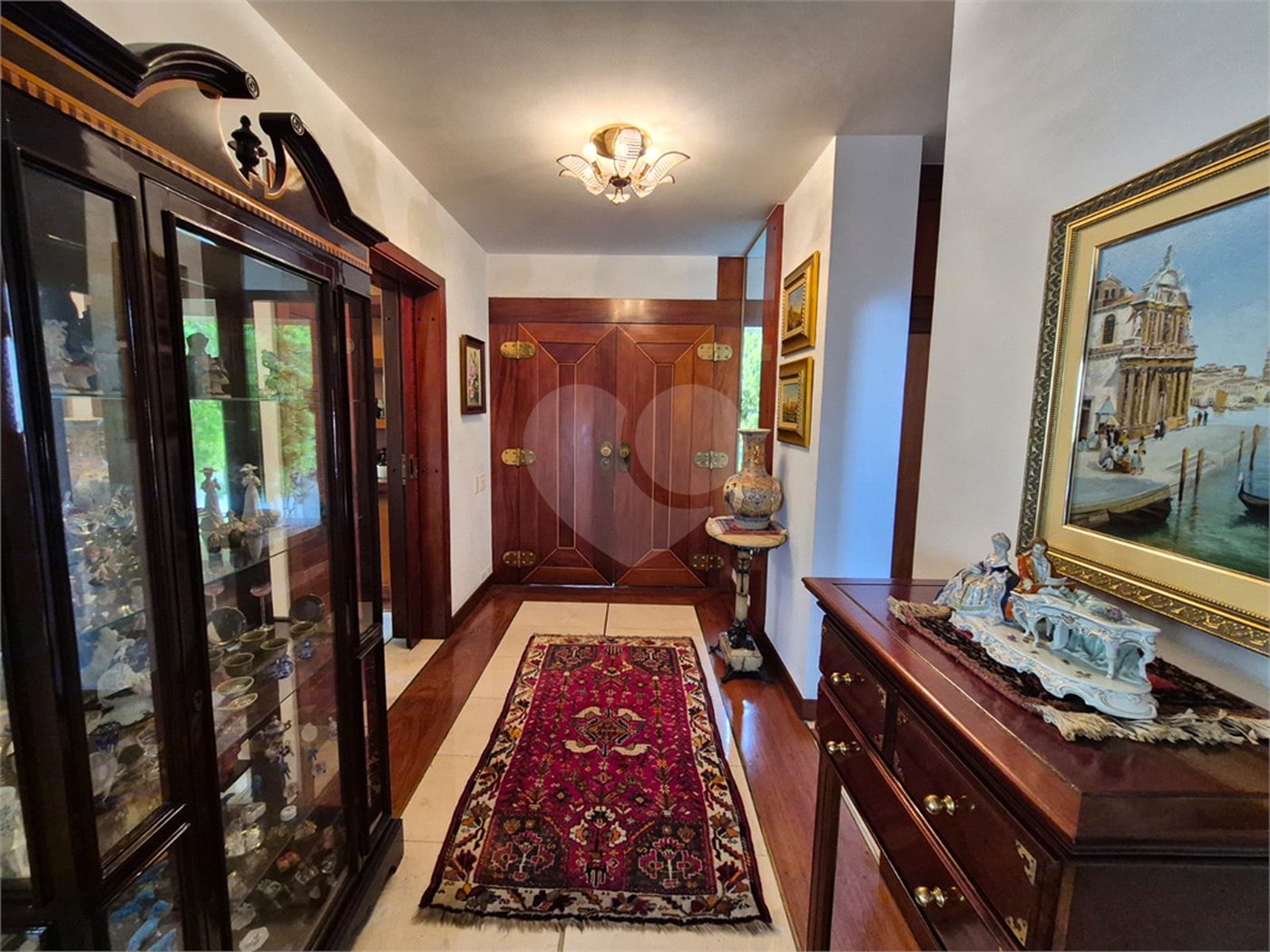 Casa de Vila à venda ou para alugar com 4 quartos, sendo 2 suítes,  em Jardim Leonor, São Paulo, SP