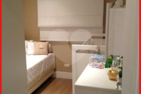 Apartamento à venda com 3 quartos, sendo 1 suíte, em Vila Gumercindo, São Paulo, SP