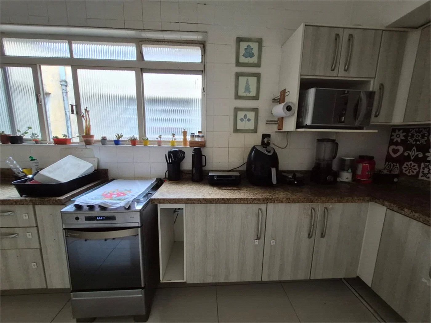 Sobrado à venda com 4 quartos, sendo 2 suítes, em Vila Romana, São Paulo, SP
