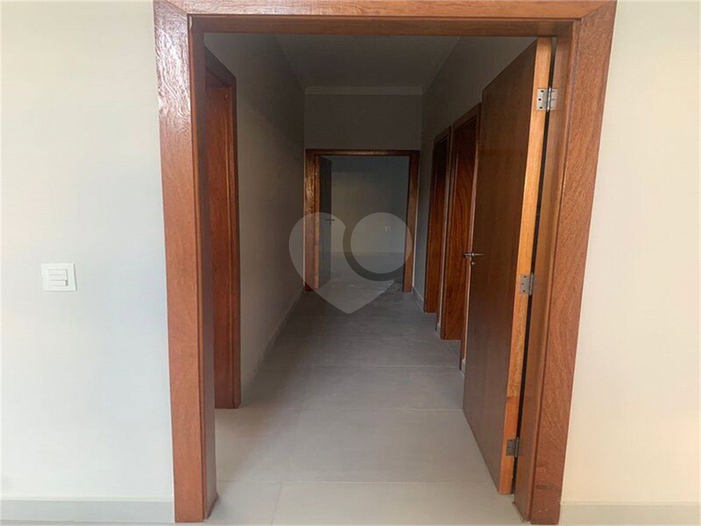Casa à venda com 3 quartos, sendo 1 suíte, em Jardim Residencial Veneza, Indaiatuba, SP