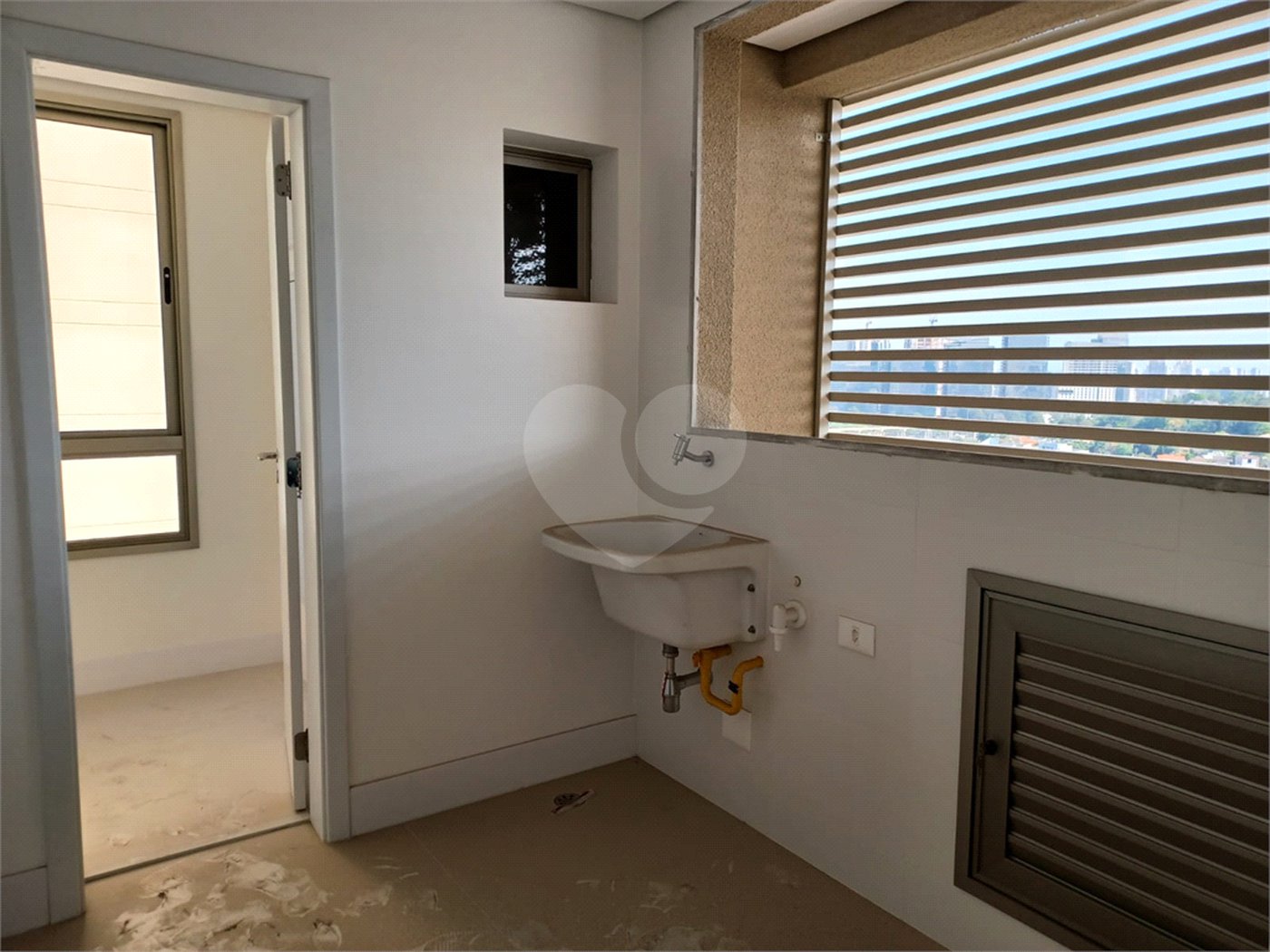Apartamento à venda com 4 suítes em Real Parque, São Paulo, SP