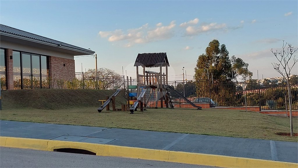 Casa à venda com 3 quartos, sendo 1 suíte,  no condomínio Residencial Villagio Wanel, Sorocaba - SP