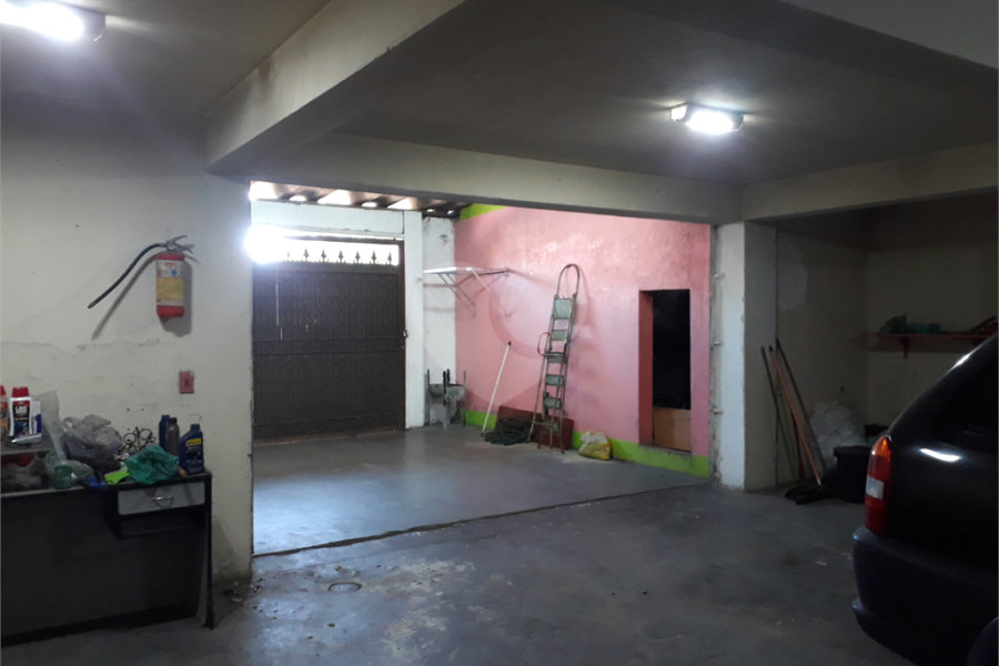 Sobrado à venda com 4 quartos, sendo 1 suíte, em Vila Constança, São Paulo, SP
