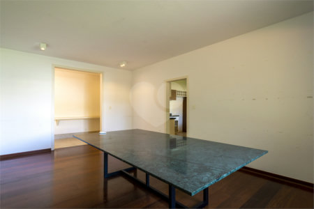 Casa à venda com 4 suítes no condomínio Chácara Flora, São Paulo - SP