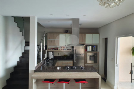 Casa à venda com 3 quartos, sendo 1 suíte, no condomínio Horto Florestal Iii, Sorocaba - SP