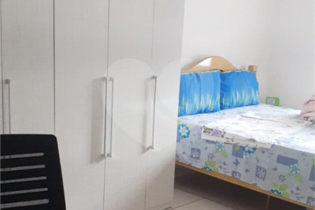 Casa à venda com 7 quartos, sendo 1 suíte, em Aliança, Osasco, SP