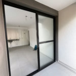 Apartamento aconchegante com terraço e sacada