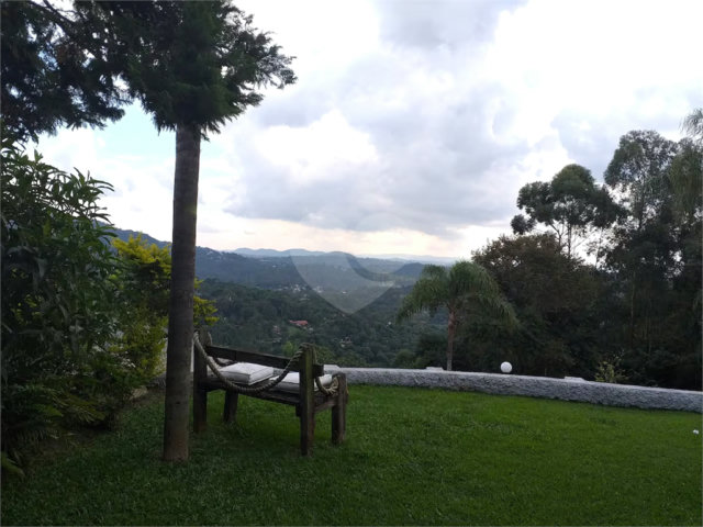 Casa à venda com 2 quartos, sendo 1 suíte,  no condomínio Sausalito, Mairiporã - SP