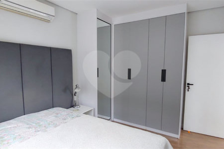 Casa à venda ou para alugar com 4 suítes no condomínio Figueira Garden, Atibaia - SP