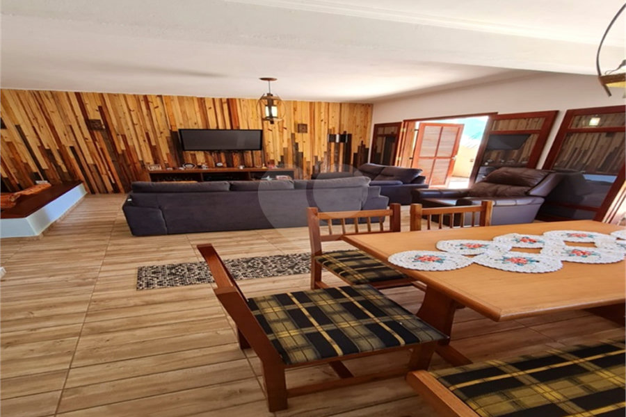 Chácara à venda com 6 quartos, sendo 2 suítes, em Serra da Cantareira, Mairiporã, SP